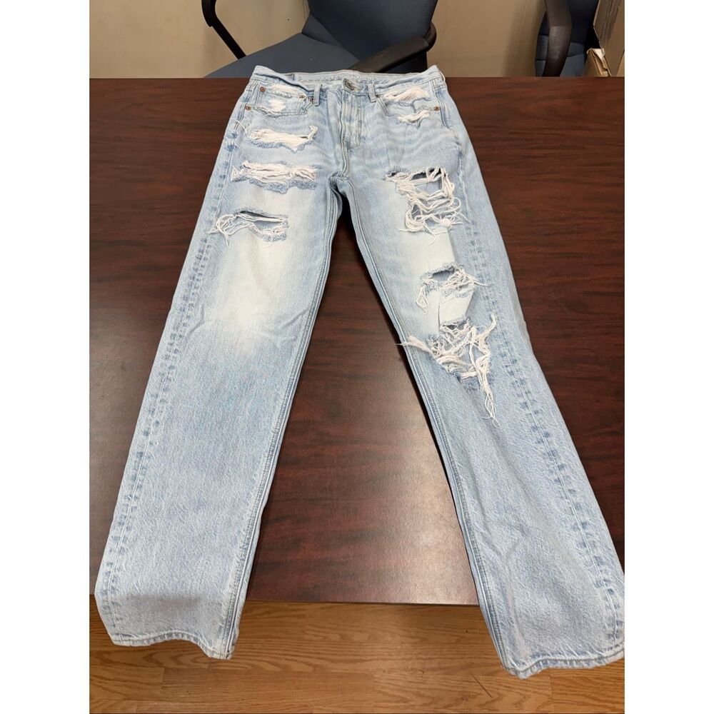 American Eagle 90s Slim Boyfriend Distressed Jeans Size 2 Long